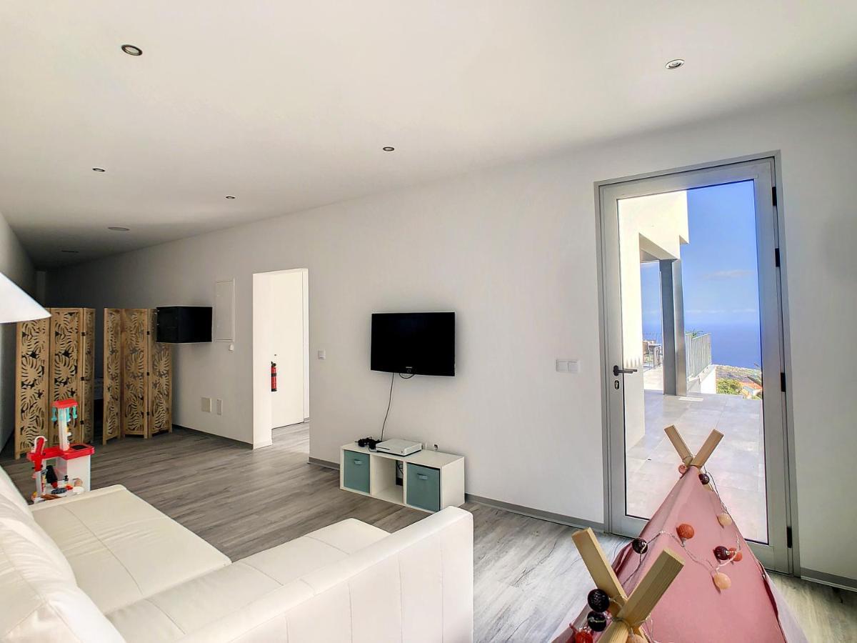 Villa Piece Of Heaven By Lovelystay Estreito Da Calheta Exterior photo